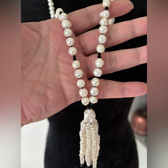 Long freshwater Pearl strand with tassel black accents 21” long flapper necklace - Picture 4 of 6